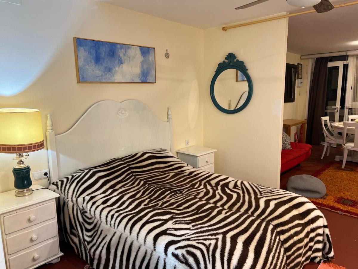 Matadepera Apartamento Abierto Con Patio מראה חיצוני תמונה