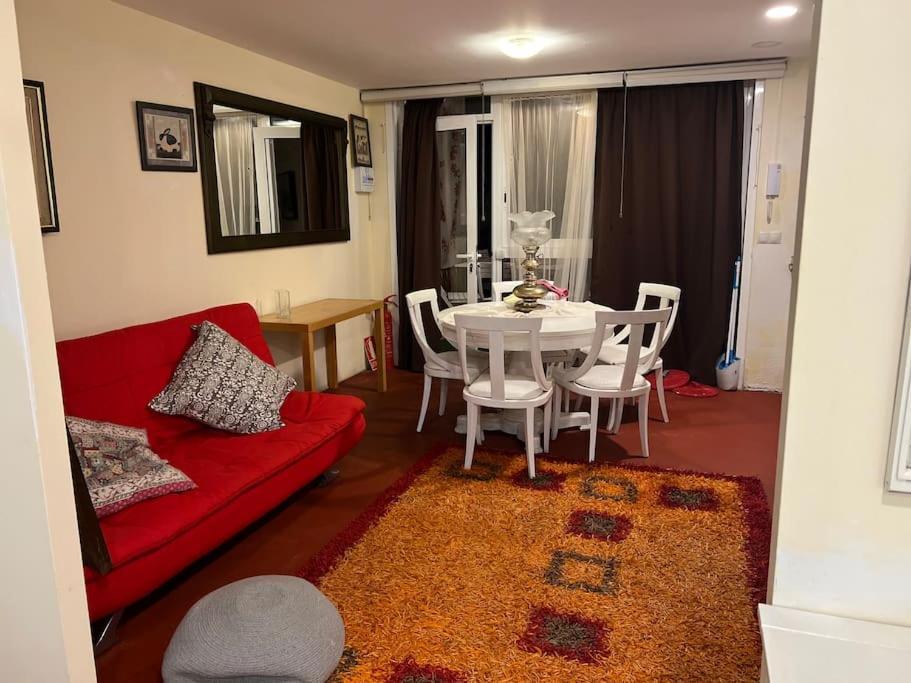 Matadepera Apartamento Abierto Con Patio מראה חיצוני תמונה