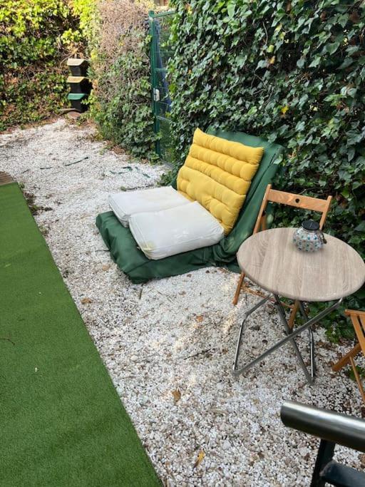 Matadepera Apartamento Abierto Con Patio מראה חיצוני תמונה